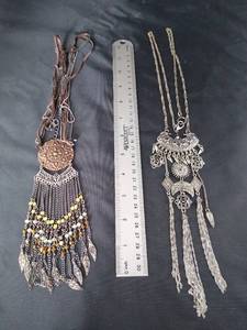 lot 1600 image: 2 -Necklace