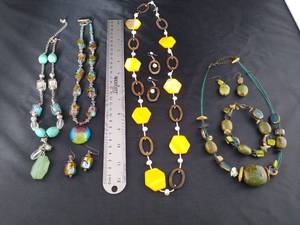 lot 1603 image: Matching bracelet and earrings and Necklace and earrings etc.