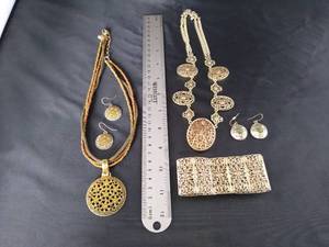 lot 1605 image: 2 matching sets Earrings, Necklaces and Bracelets