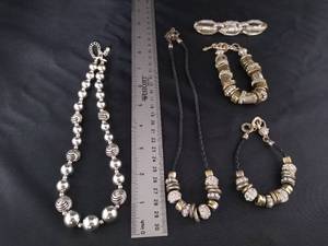 lot 1608 image: Costume jewelry necklaces and bracelets