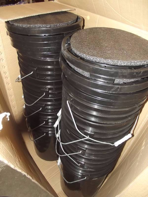 lot 9001 image: NEWPadded 5 Gallon Buckets