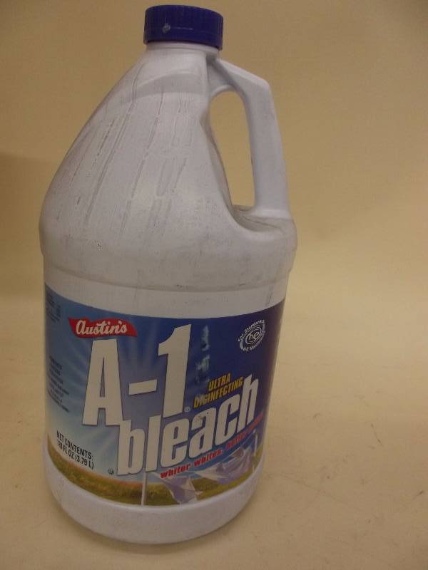 lot 9024 image: Lot of Bleach