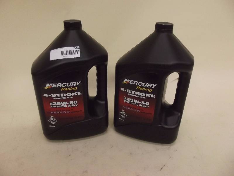 lot 9051 image: Mercury Racing 4-Stroke Engine Oil