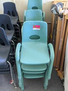 lot 27513 image: (14) Childrens Small Stackable Chairs