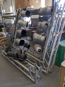 lot 27561 image: Overhead Lighting Trusses with Lights