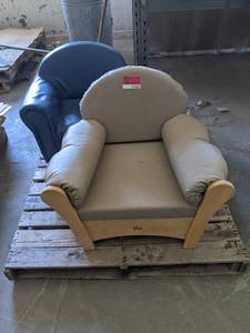 lot 27562 image: Lot of 2 Childrens Chairs