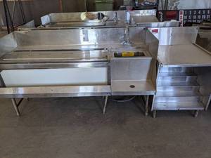 lot 27567 image: Stainless Steel Bar Station With Ice Well