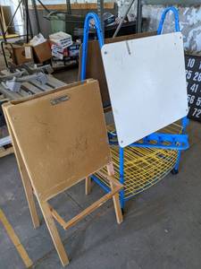 lot 27574 image: Childrens Art Easels