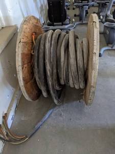 lot 27595 image: #20 5 line Carol Supervu-tron wire on spool, approx 100