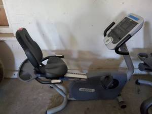 lot 27609 image: Precor 846i Recumbent Bike