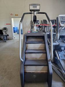lot 27615 image: Nautilus StairMaster