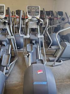 lot 27617 image: Precor EFX Ellipitical