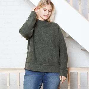 lot 2669 image: Womens Plus Size Mock Turtleneck Pullover Sweater - Universal Thread Olive Green 4X