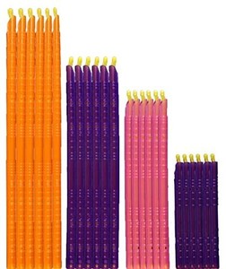 lot 20939 image: 24 PCS Plastic Bag Sealer Sticks, Magic Kitchen Food Storage with 5 Different Sizes Clips,Reusable Bag Sealing Clips, Bag Sealer Sealing Clips Sticks Keep Bags Airtight Watertight & Food Fresh