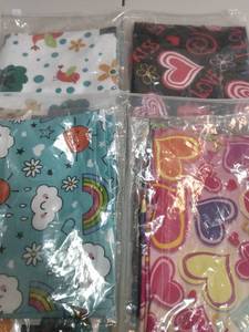 lot 21741 image: mixed lot of 4 fun kids gaiter dust masks