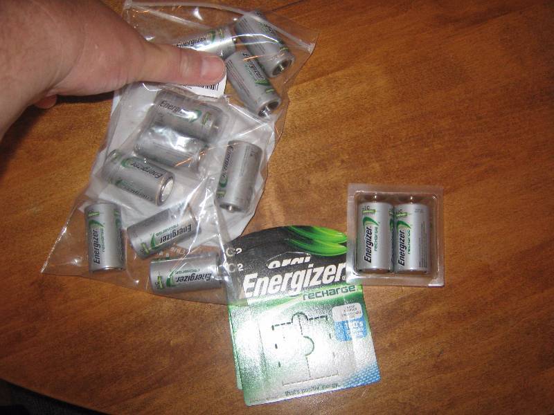 lot 5009 image: 1 dozen recharge-able Energizer C batteries