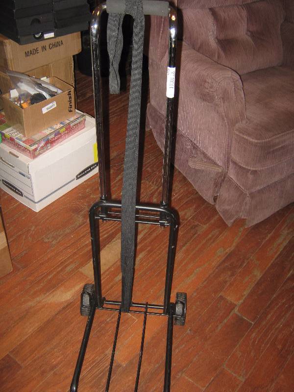 lot 5058 image: Luggage Rack Cart