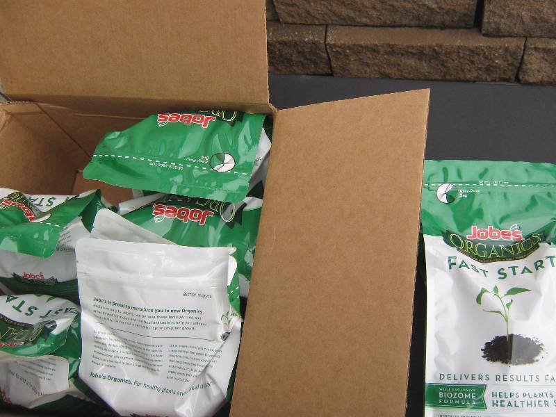 lot 5083 image: 1 case Jobes Organics Fast Start Granular Fertilizer and Soil Amendment (6) 4 lb bags per case