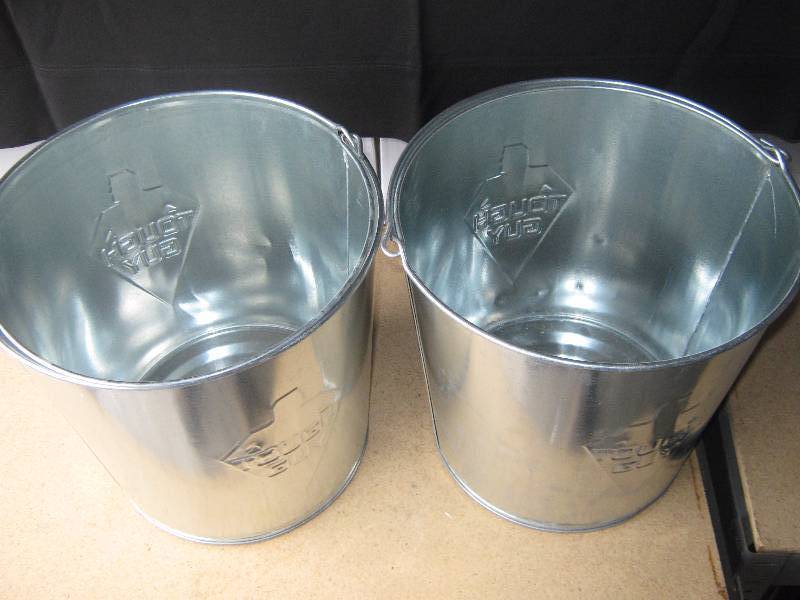 lot 5116 image: 2 ct. lot galvanized pails 14 quart Tough Guy