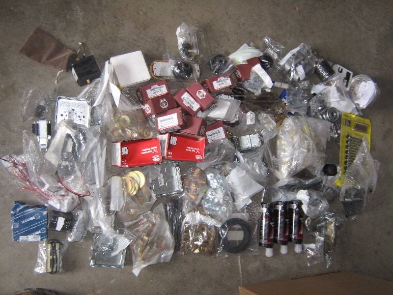 lot 5123 image: Large lot of general merchandise for resale