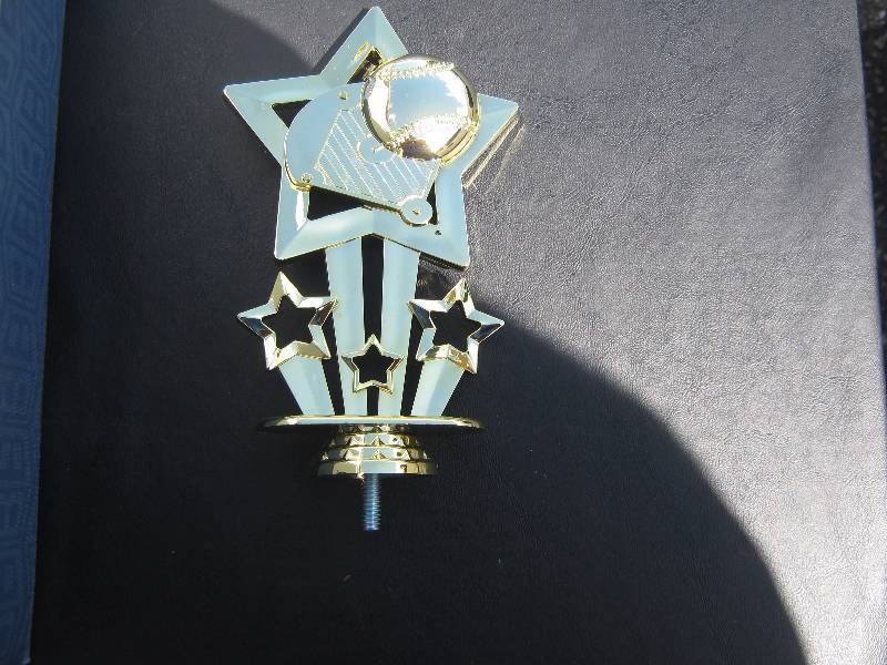 lot 5139 image: 64 ct. lot gold plastic baseball trophy toppers 6 tall with14 diameter screw on