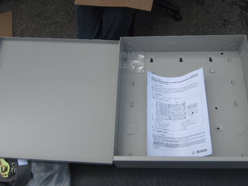 lot 5173 image: Bosch Security Systems enclosure box, measures 16 x 16 x 3-12
