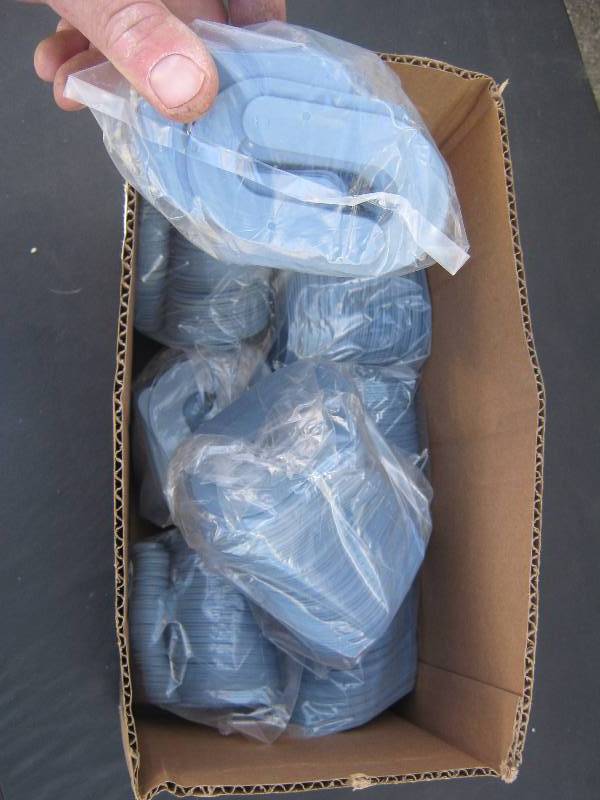 lot 5202 image: 800 ct. lot plastic horseshoe shims, 3