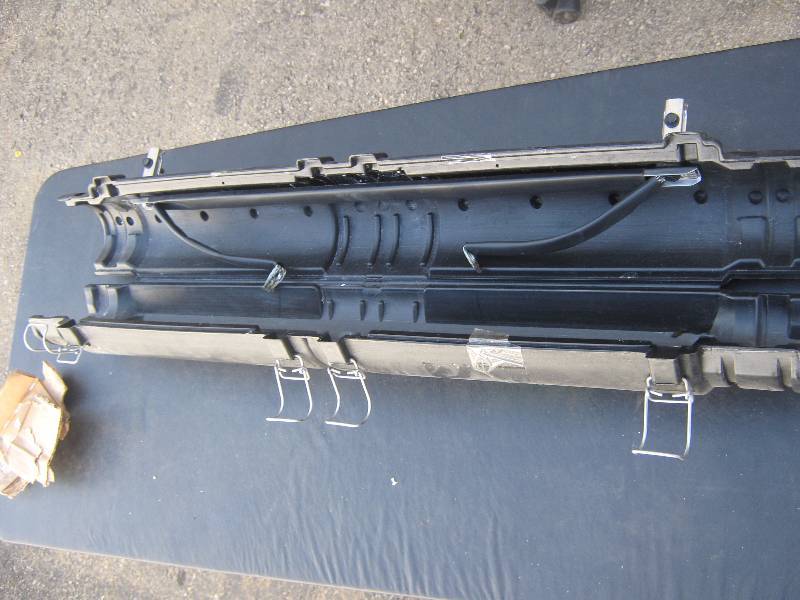 lot 5209 image: 3M 3.6 x 33 Aerial Splice Closure Kit