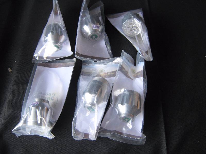 lot 5250 image: 6 ct. Solar Goose 7 LED Ultra Violet light head