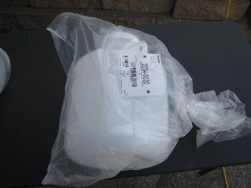 lot 5270 image: Thermo Scientific Carboy with handles 2234-0020 size 10 L