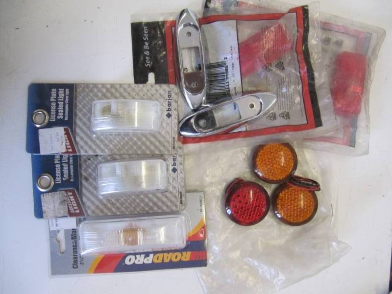 lot 1704 image: Misc., 8 NEW Automotive truck & trailer lights  2 chrome bezels