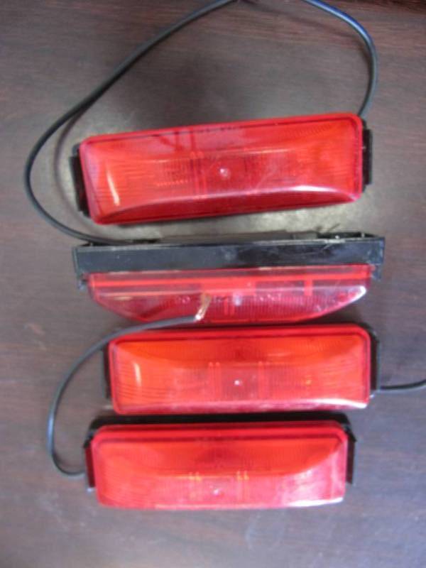 lot 1816 image: 4 New  4 Rectangle RedMarker  lights