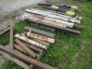 lot 1097 image: Three Pallets of 3 and 4   Square Tubing Rigging, Construction, Farming