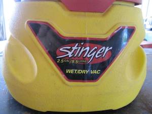 lot 5042 image: STINGER 2.5 GAL. WETDRY VAC.   TESTED WORKS