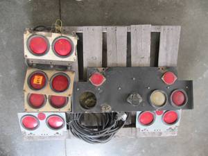 lot 5046 image: PALLET OF TRUCK LIGHT BARS -FOR TOWING VEHICLES . APRROX 62 FEET TRUCK TRAILER LIGHT CORDL