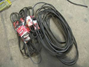 lot 4998 image: ASSORTMENT OF 26 AUTO & TRUCK BELTS INCLUDES 13 DYNACRAFT BELTS