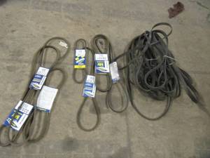 lot 4996 image: ASSORTMENT OF 24 AUTO & TRUCK BELTS INCLUDES 7 GOODYEAR BELTS