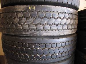 lot 5004 image: 8 Used 11x24.5 Tires - Good Used Tires