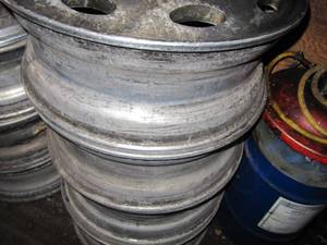 lot 5020 image: Lot of 4  X 24.5 Alum Wheels -Just need polished