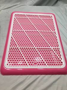 lot 3021 image: Pet Awesome Dog Potty TrayPee Pad Holder