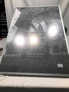 lot 1062 image: O and O Gallery 24 X 36 Poster Frame