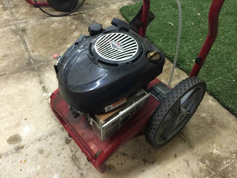Craftsman 2550 MAX PSI, 2.3 MAX GPM, Briggs & Stratton Powered Pressure