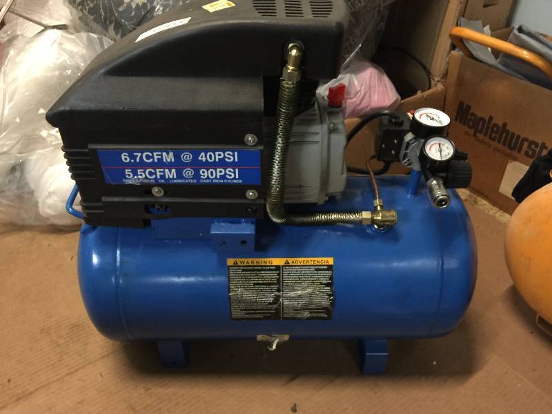 lot 7269 image: CUMMINS 2hp, 115v, 15 amp, 13 gal tank AIR COMPRESSOR