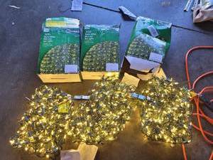lot 1698 image: 3xHOME ACCENTS 300 WARM WHITE MINI LED NET LIGHTS STAY LIT SUPER BRIGHT CHRISTMAS
