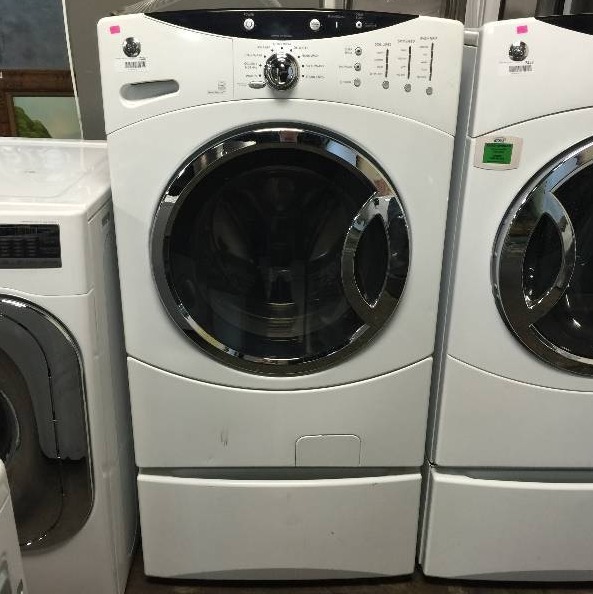 lot 7257 image: GE� ENERGY STAR� 3.5 DOE Cu. Ft. Capacity Frontload Washer with Stainless Steel Basket