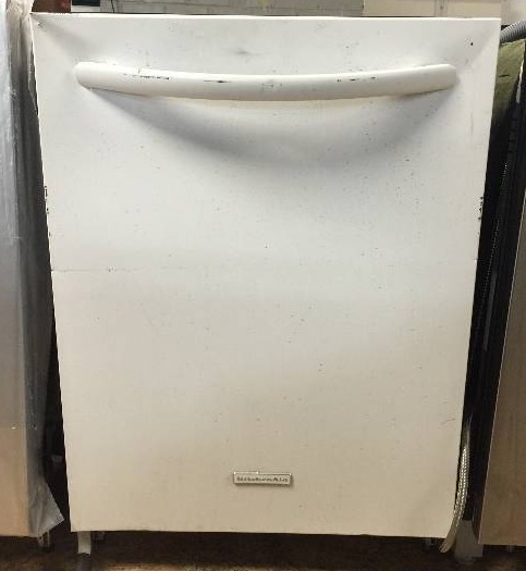 lot 7167 image: KitchenAid Superba Series KUDS35FX White Dishwasher