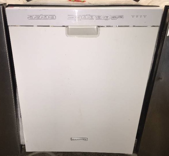 lot 7255 image: KitchenAid Superba 24 Built-In Dishwasher