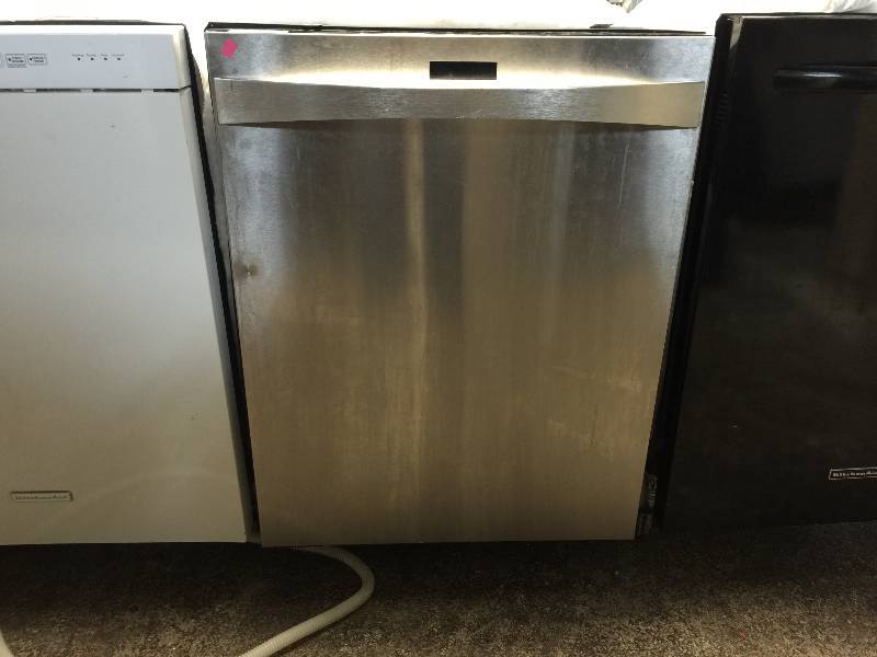 lot 7181 image: Kenmore Elite 24 Built-In Dishwasher - Stainless Steel