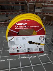 lot 2966 image: Husky 14 In. X 100 Ft. Hybrid Air Hose