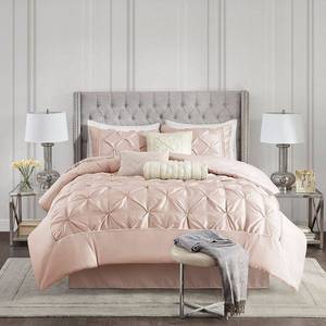 lot 4611 image: Madison Park Vivian Blush Pieced Pleated 7-piece Queen Comforter Set- Retail$99.98